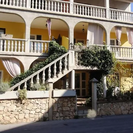 Cozy Garden With Terrace And Bbq - Comfort One Bedroom Vodice