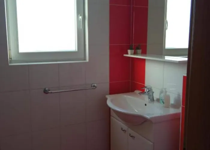 Cozy Garden With Terrace And Bbq - Comfort One Bedroom アパート *