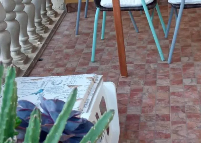 アパート Cozy Garden With Terrace And Bbq - Comfort One Bedroom ヴォディツェ